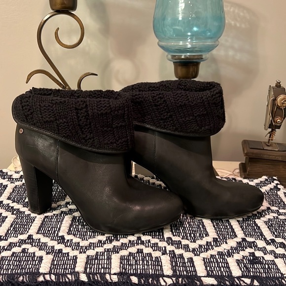 UGG Shoes - UGG AUSTRALIA W DANDYLION TRESS BLACK